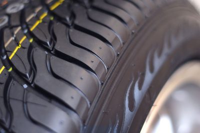 Comparativa entre Bridgestone vs. Yokohama: ¿Cuál es la mejor opción para tus neumáticos?