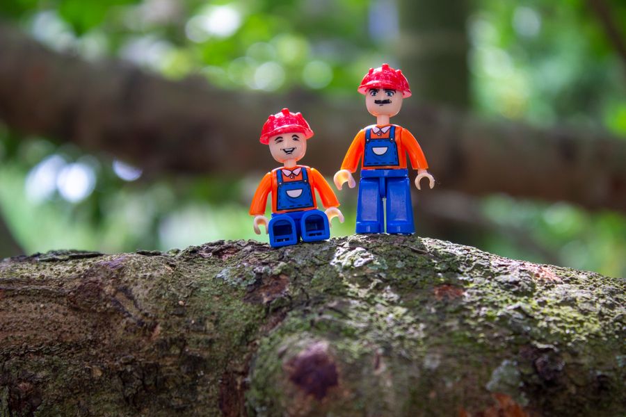 Figuras LEGO con cascos para colección