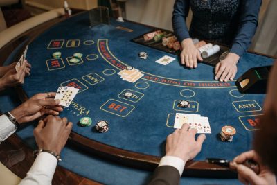 Juegos de cartas similares a Skip Bo y Phase 10