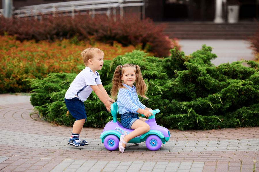 juguetes coches ninos aire libre 1 Juguetes de coches para niños al aire libre