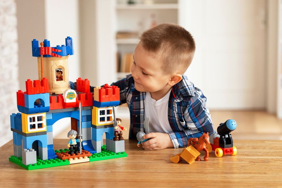 Juguetes creativos para diseño infantil