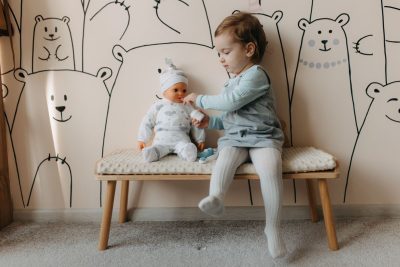 Guía completa para elegir muñecos y muñecas: tipos, precios y consejos de compra