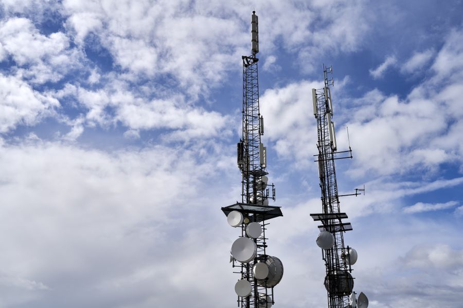 Torres de telecomunicaciones para frecuencias analógicas y digitales